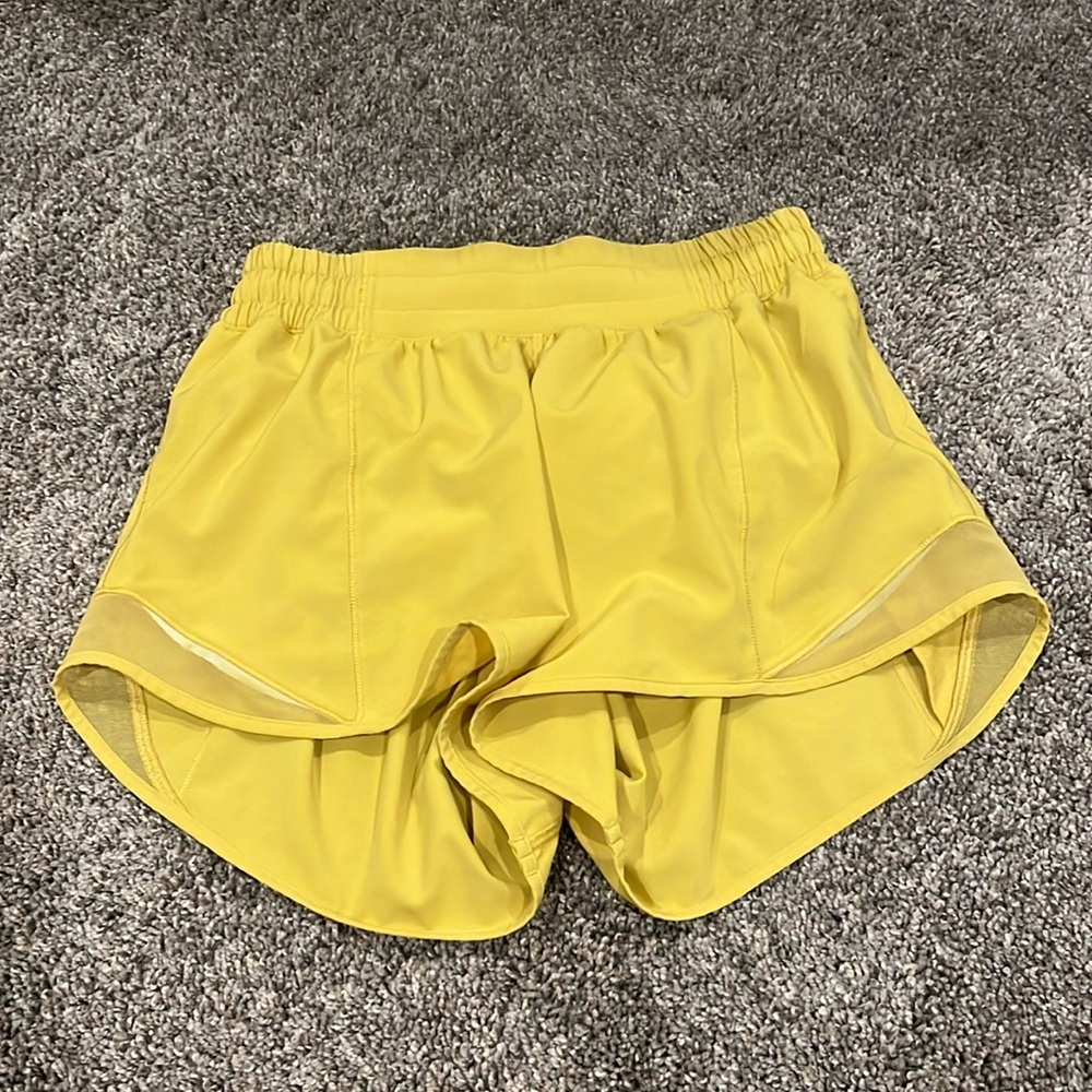 Lululemon shorts size 4